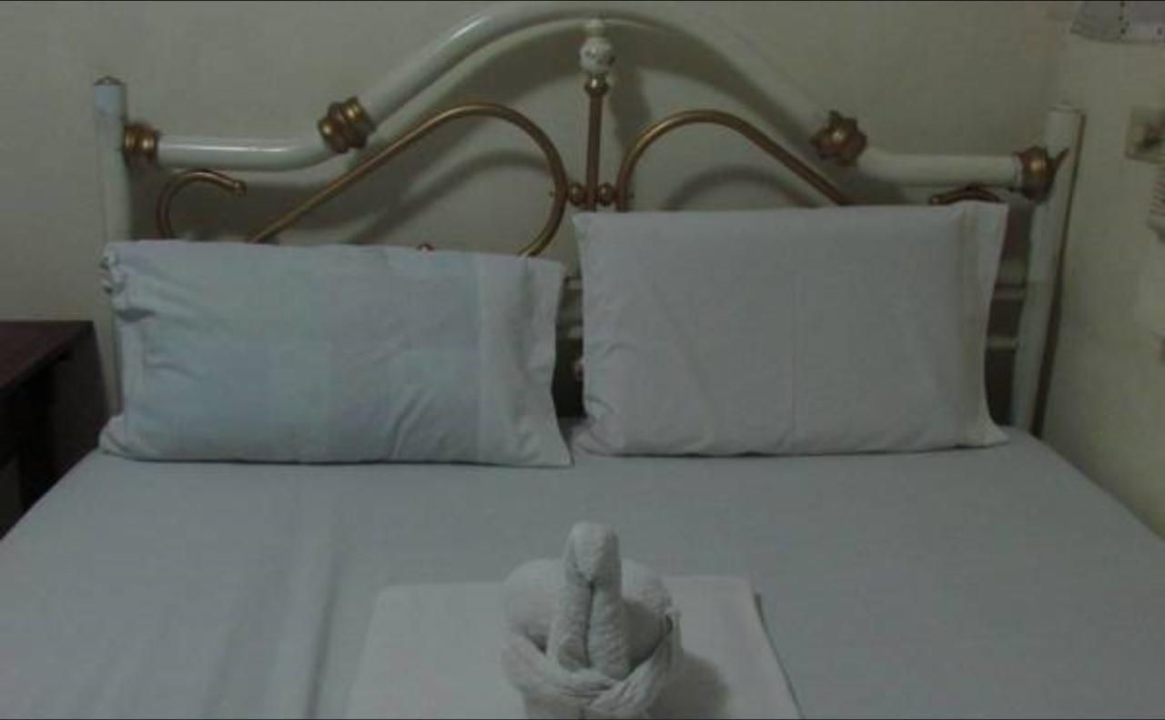 Goland Pension House Cebu Bagian luar foto