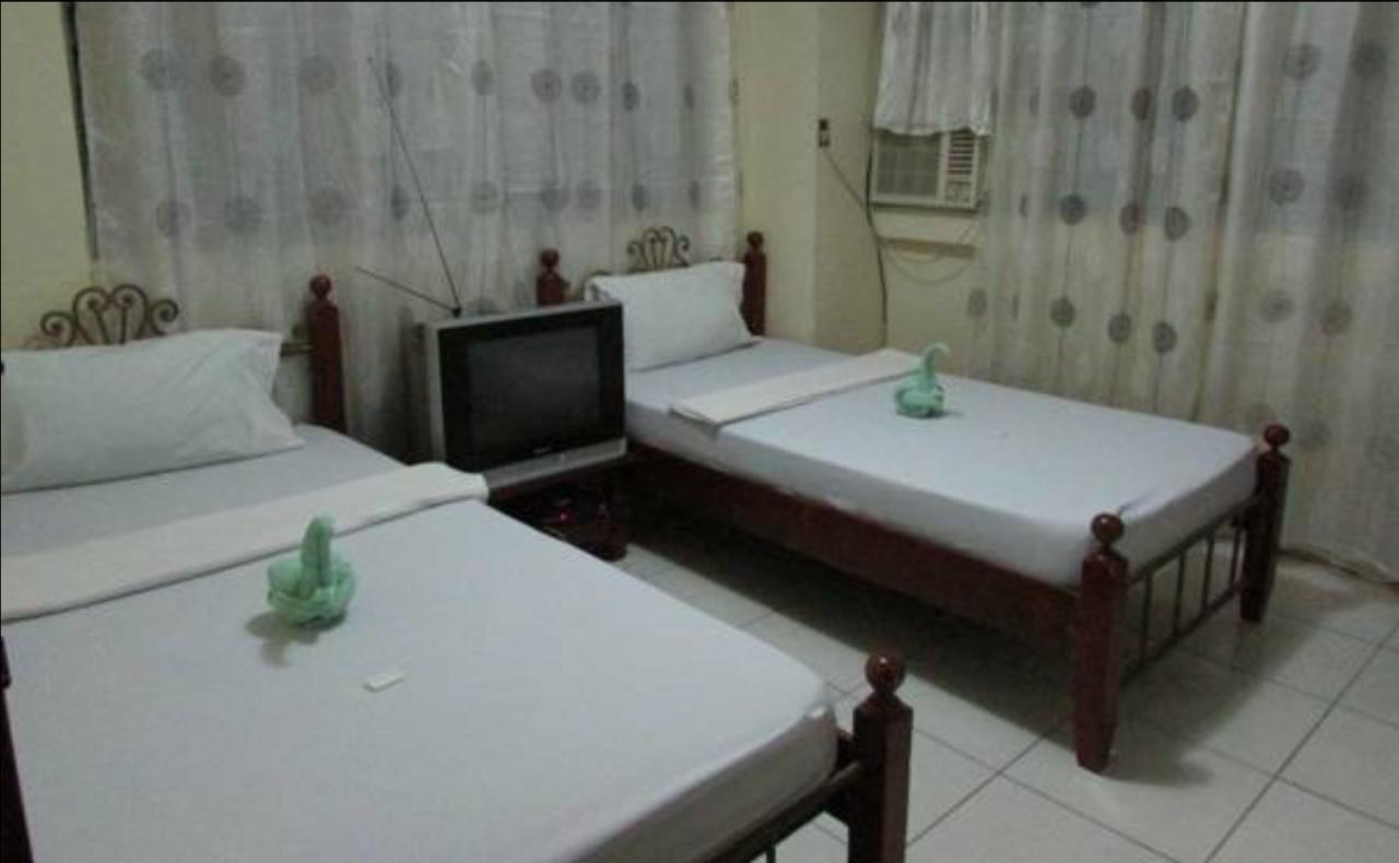 Goland Pension House Cebu Bagian luar foto